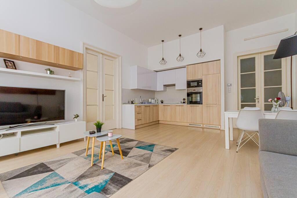 Luminous Design Apartment - W18 Budapeste Exterior foto