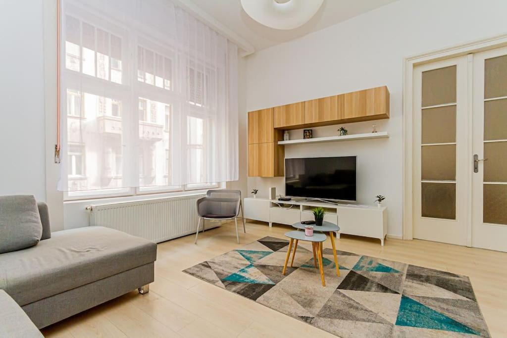 Luminous Design Apartment - W18 Budapeste Exterior foto